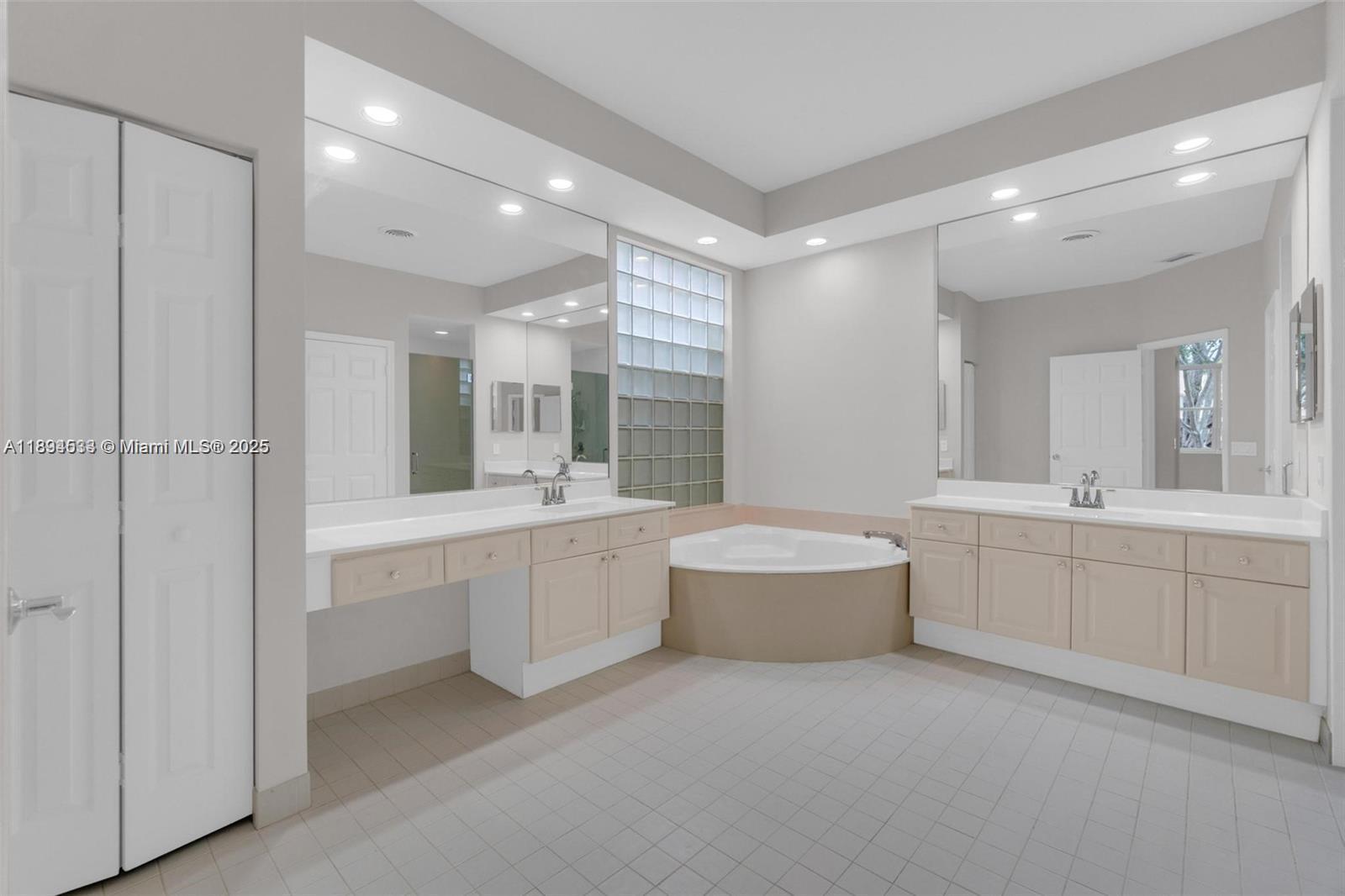 SECTOR 7 - PARCELS J-2 & - Residential