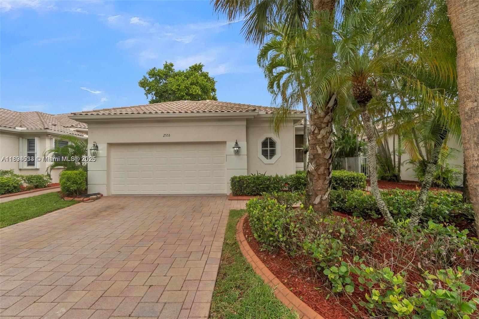 2553 Bay Pointe Dr