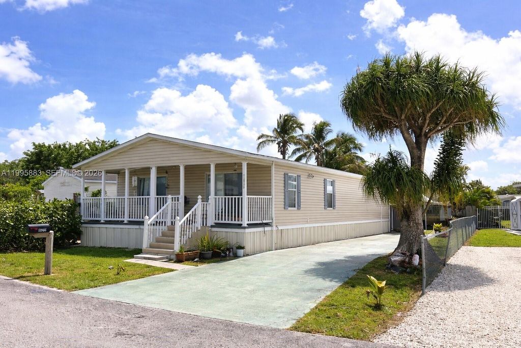 Photo of 11846 Watergate Cir, Boca Raton, FL 33428 (MLS # A11995883)