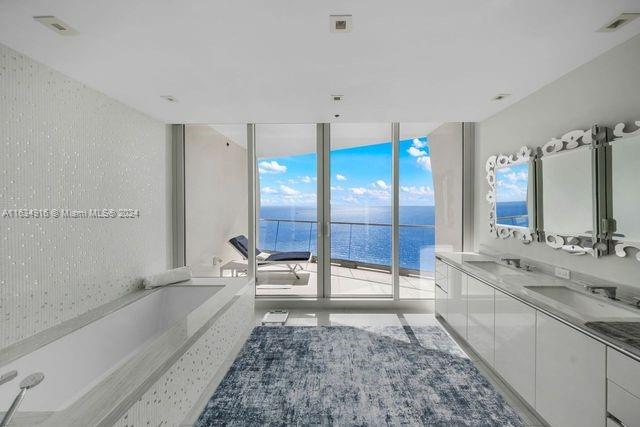 JADE SIGNATURE CONDO - Residential