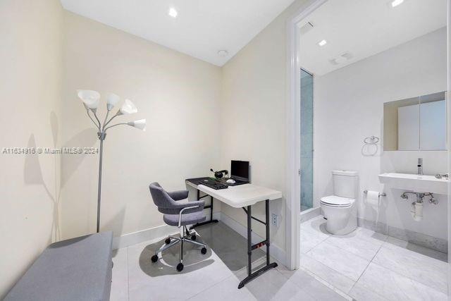 JADE SIGNATURE CONDO - Residential