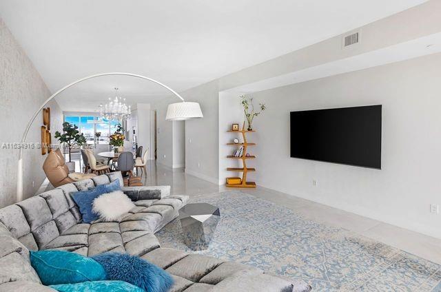 JADE SIGNATURE CONDO - Residential