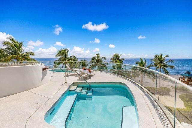 JADE SIGNATURE CONDO - Residential