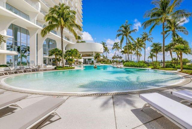 JADE SIGNATURE CONDO - Residential