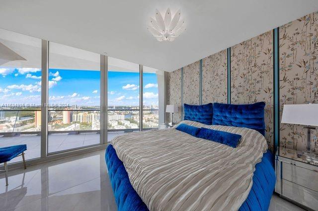 JADE SIGNATURE CONDO - Residential