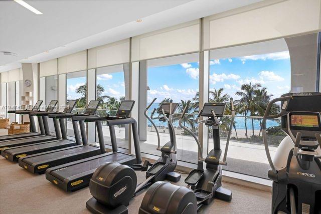 JADE SIGNATURE CONDO - Residential