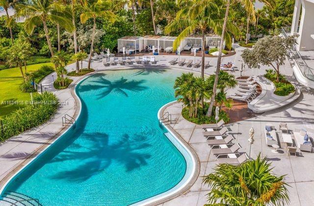 JADE SIGNATURE CONDO - Residential