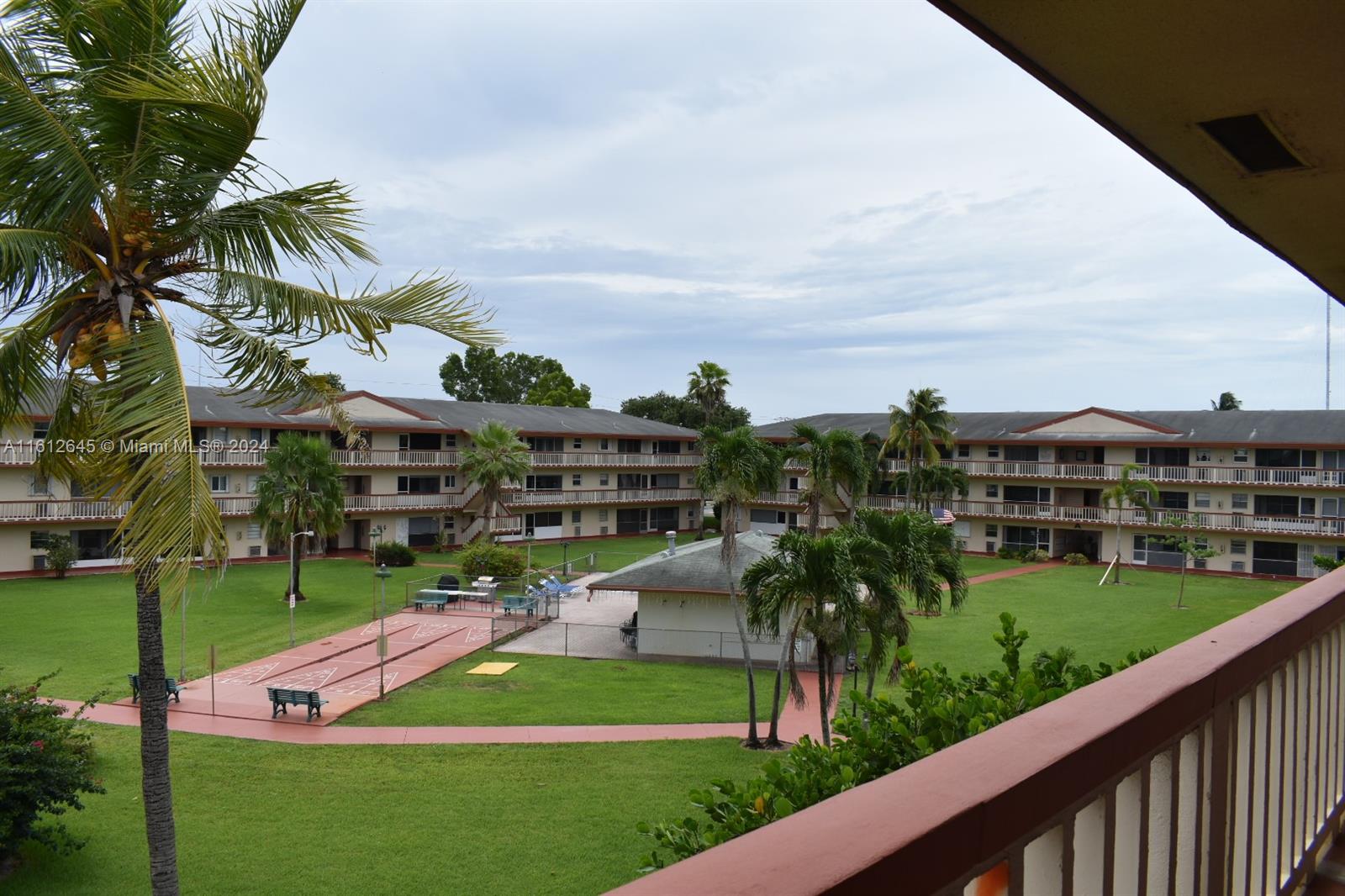 BEVERLY HILLS CONDO NUMBE - Residential