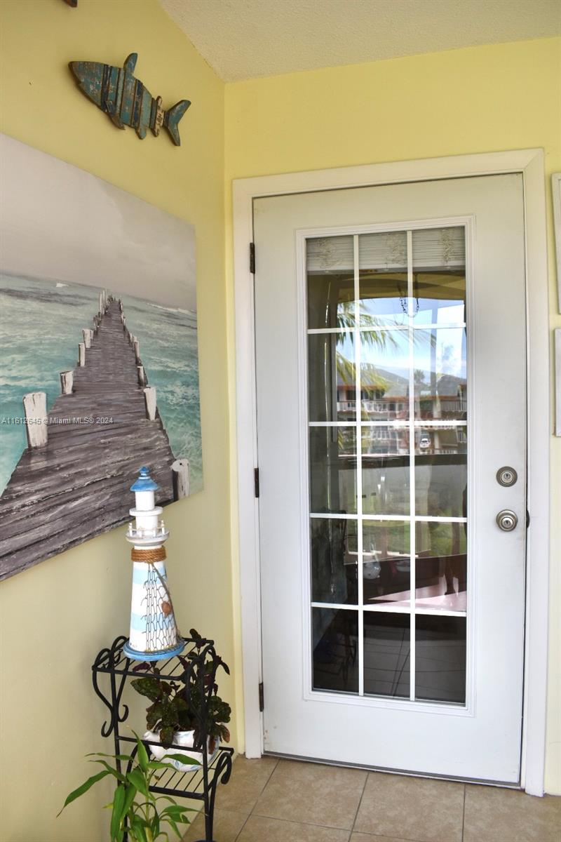 BEVERLY HILLS CONDO NUMBE - Residential