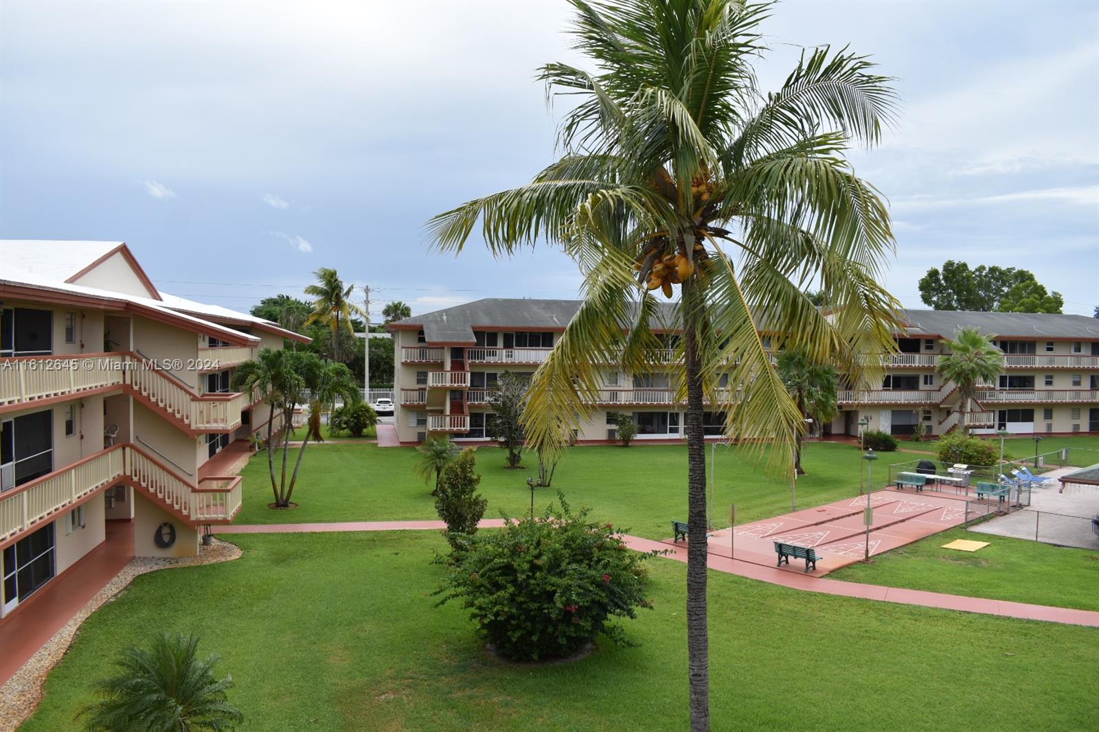 BEVERLY HILLS CONDO NUMBE - Residential