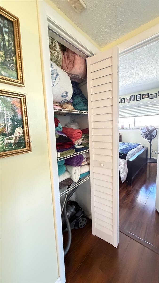 BEVERLY HILLS CONDO NUMBE - Residential