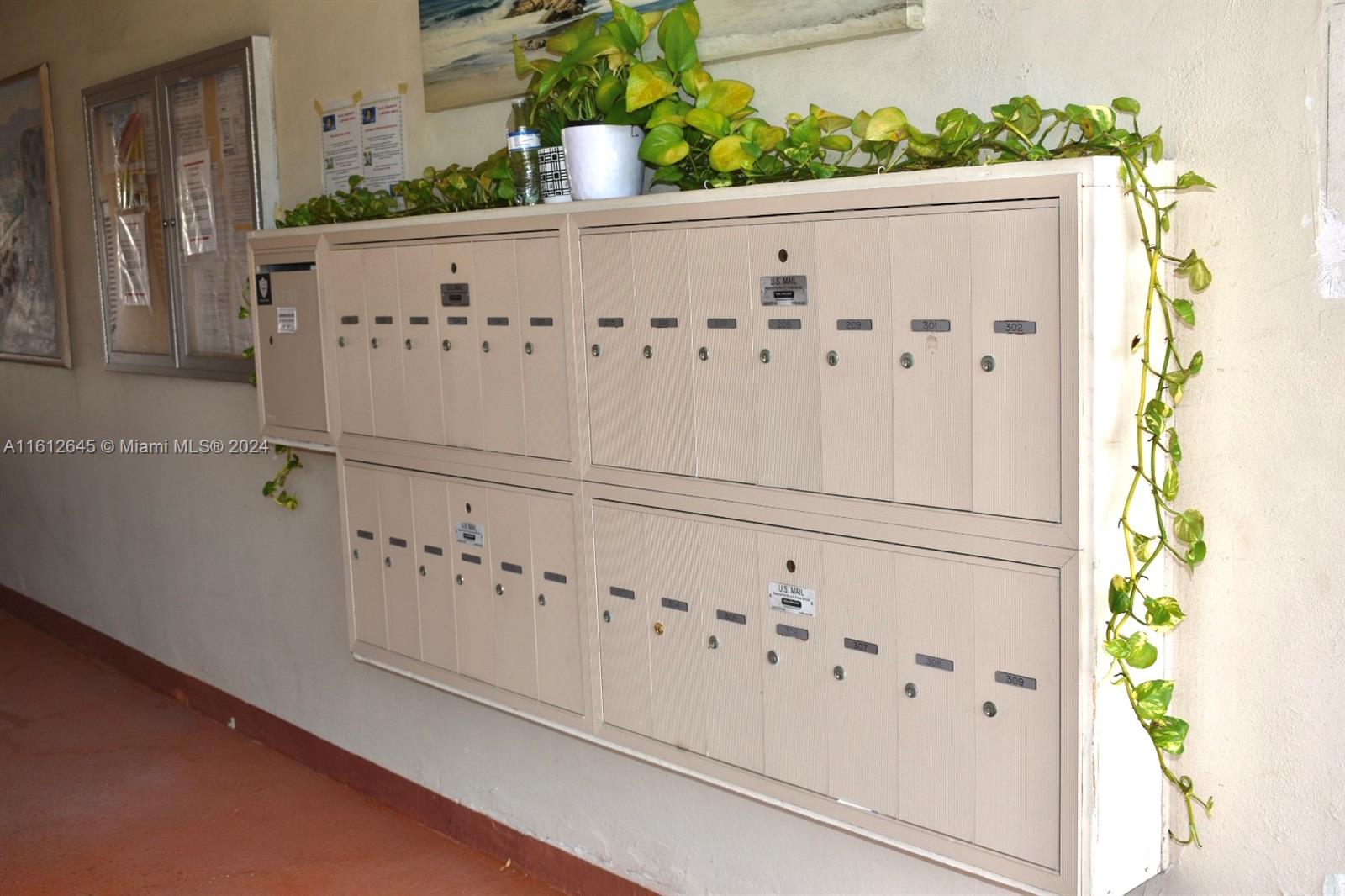 BEVERLY HILLS CONDO NUMBE - Residential