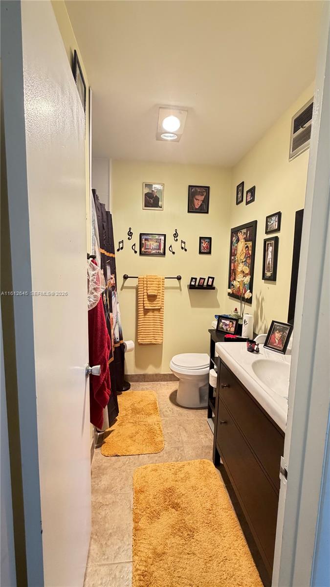 BEVERLY HILLS CONDO NUMBE - Residential