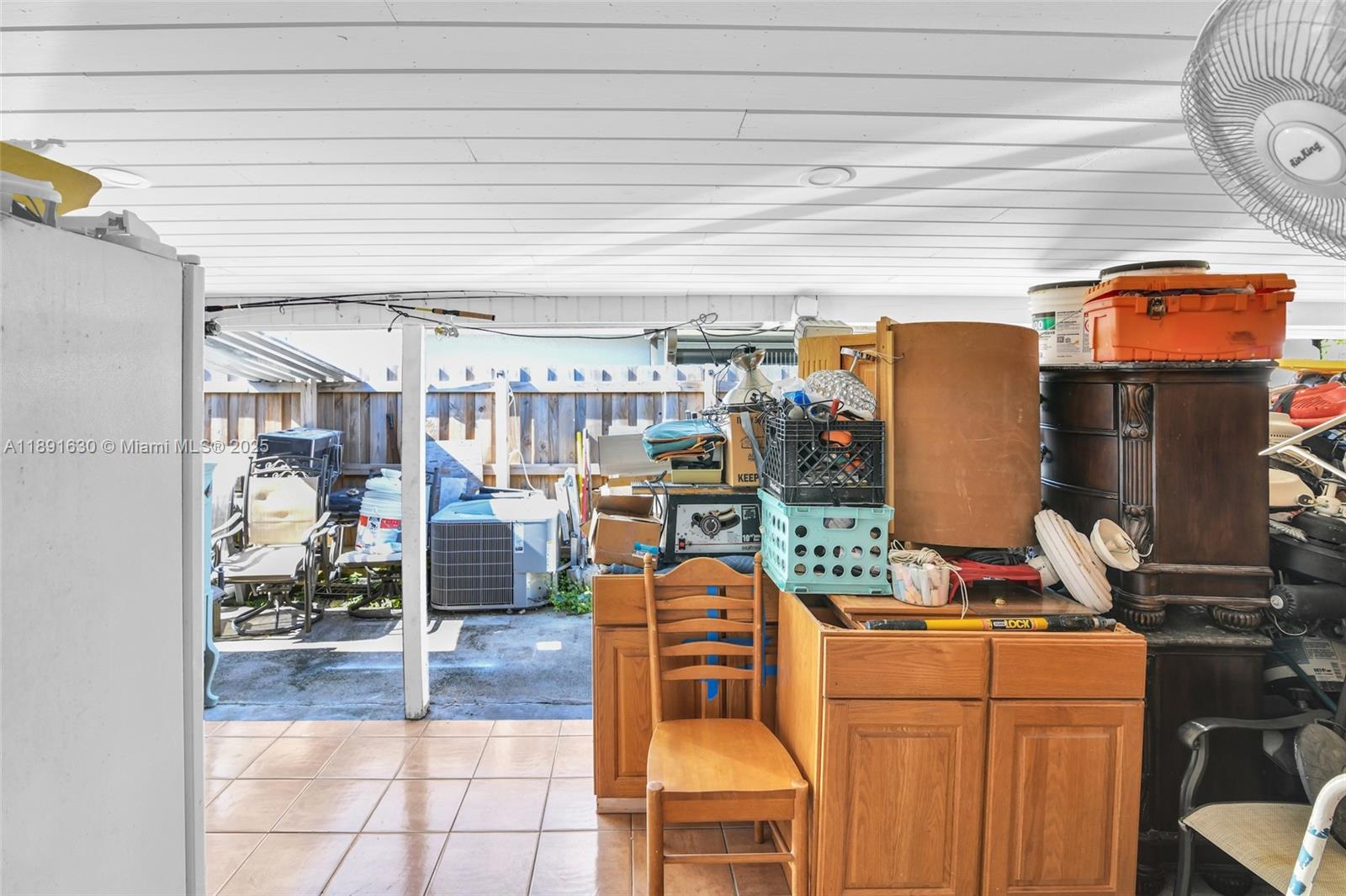 EDGEWATER PARK - Residential