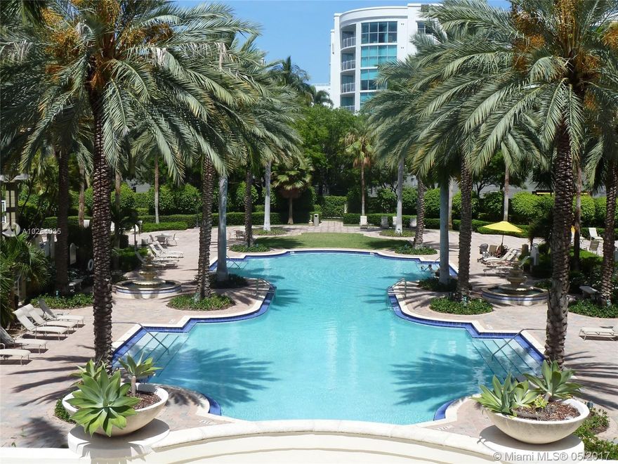 Charming 2 bed/2 bath unit unfurnished with 2 large outdoor terraces, 2 parking spaces, 1 storage unit. Located on deck close to pool and gym.  Dogs welcome up to 40 lbs. The Courts is a Mediterranean style complex and features 2 pools, gym, spa, 24hr security, walking distance to beach, marina, fine restaurants, S Point Elementary School. Available May 28th for annual lease.