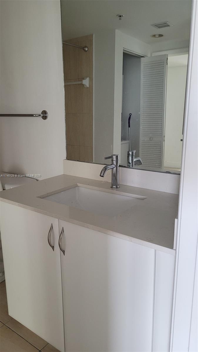 OPERA TOWER CONDO - Residential