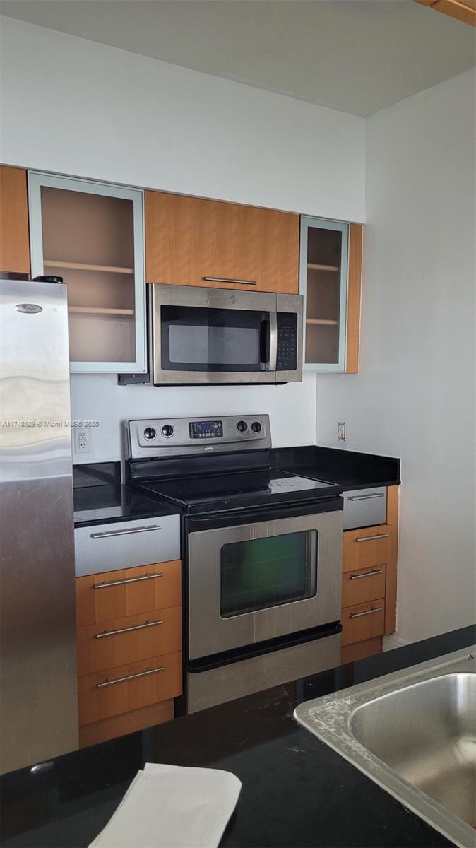 OPERA TOWER CONDO - Residential