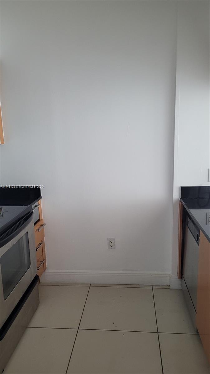 OPERA TOWER CONDO - Residential