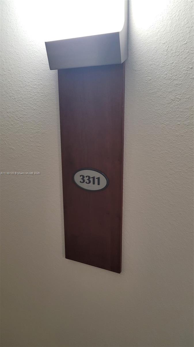 Property for Sale at 1750 N Bayshore Dr 3311, Miami, Broward County, Florida - Bedrooms: 1 
Bathrooms: 1  - $395,000