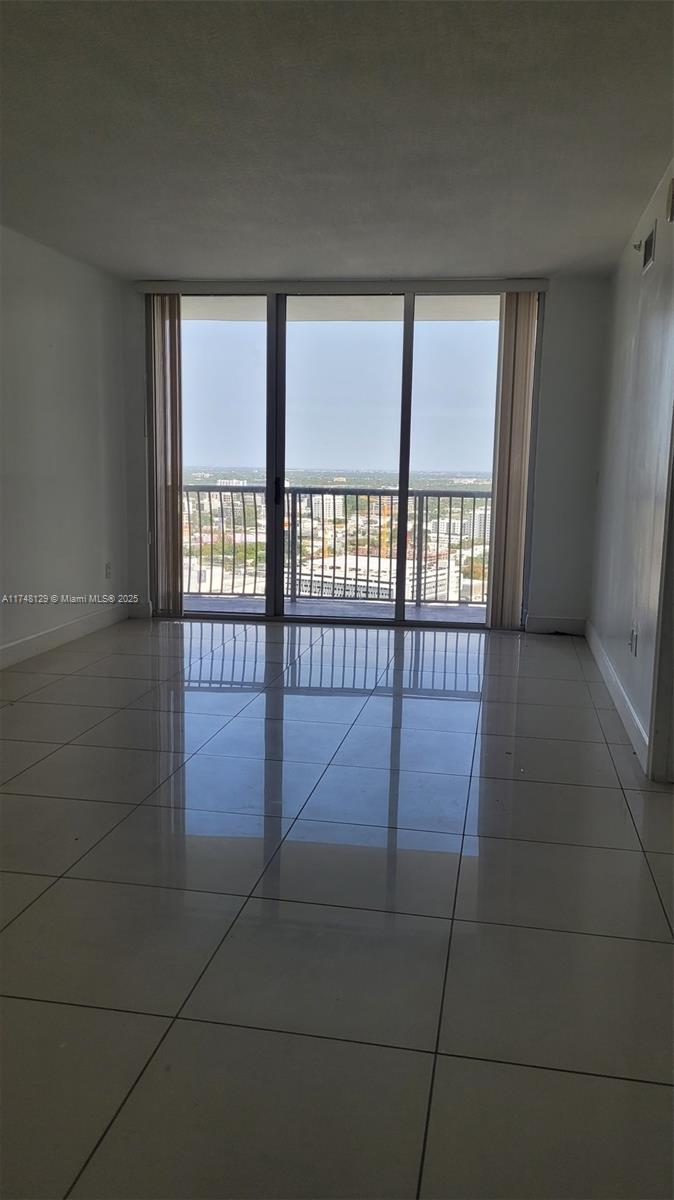 OPERA TOWER CONDO - Residential