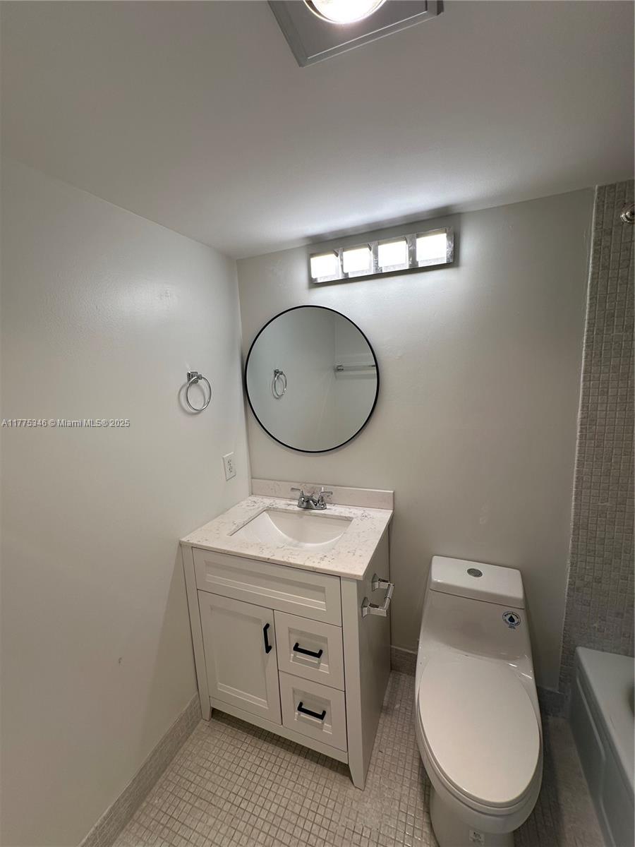 SUFFOLK AT CENTURY VILLAGE - Residential