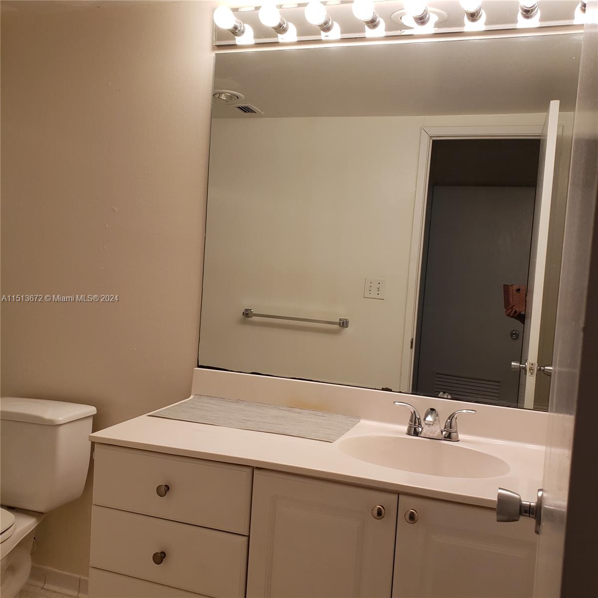 OCEANVIEW BUILDING B COND - Residential Lease