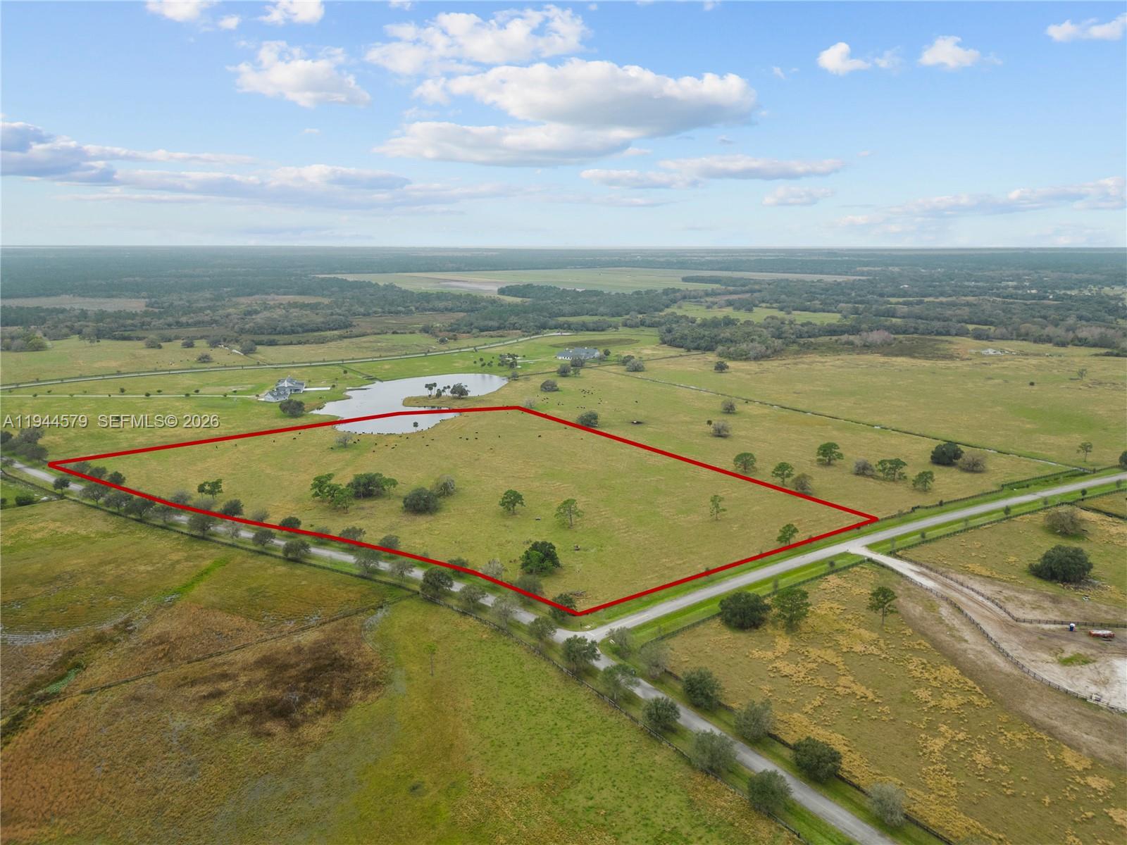 MARTIN COUNTY RANCH COMMU - Land