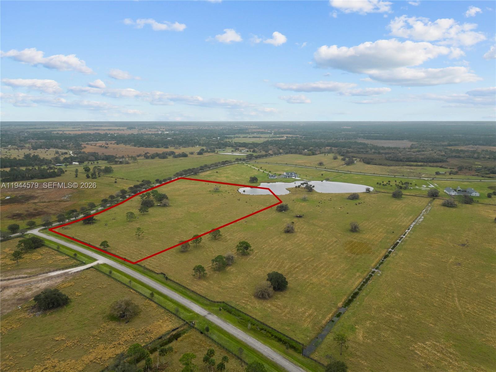 MARTIN COUNTY RANCH COMMU - Land