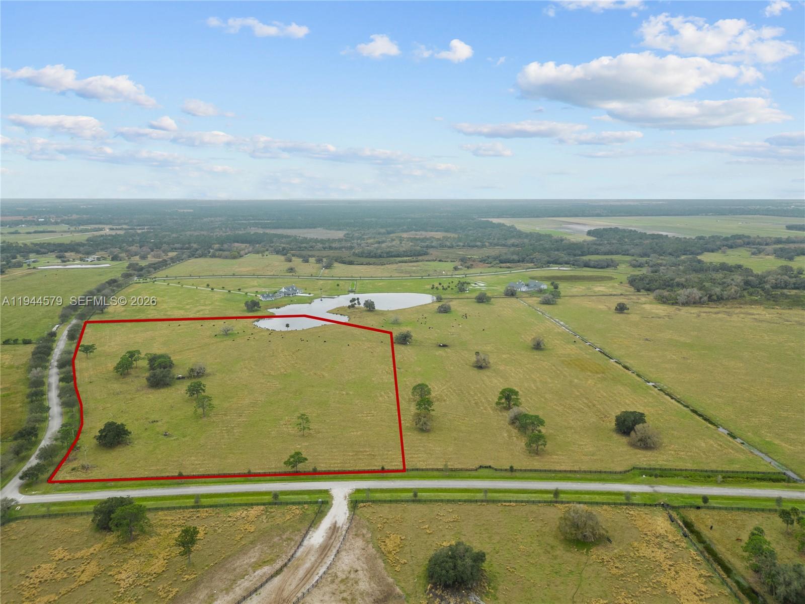 MARTIN COUNTY RANCH COMMU - Land