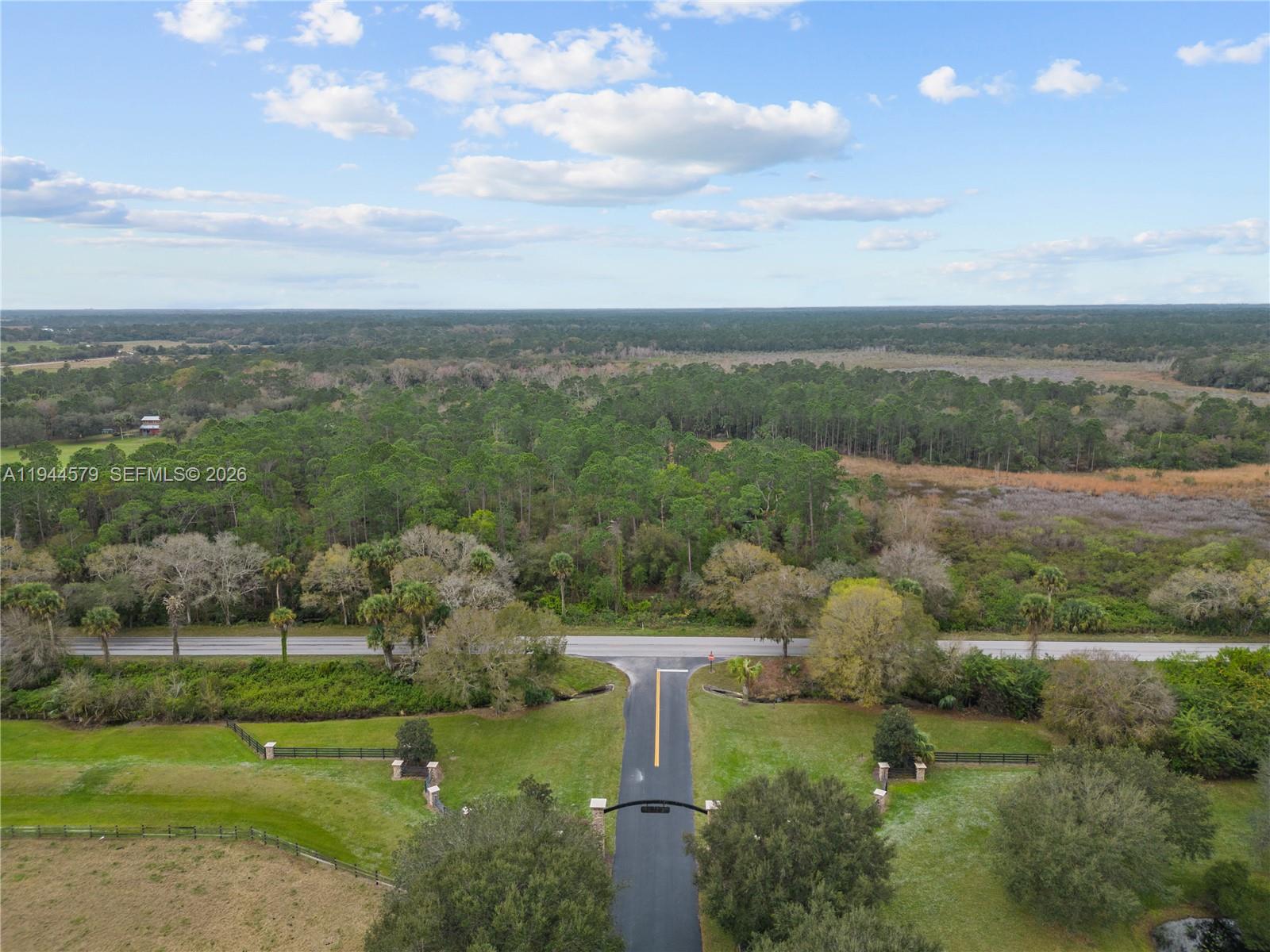 MARTIN COUNTY RANCH COMMU - Land