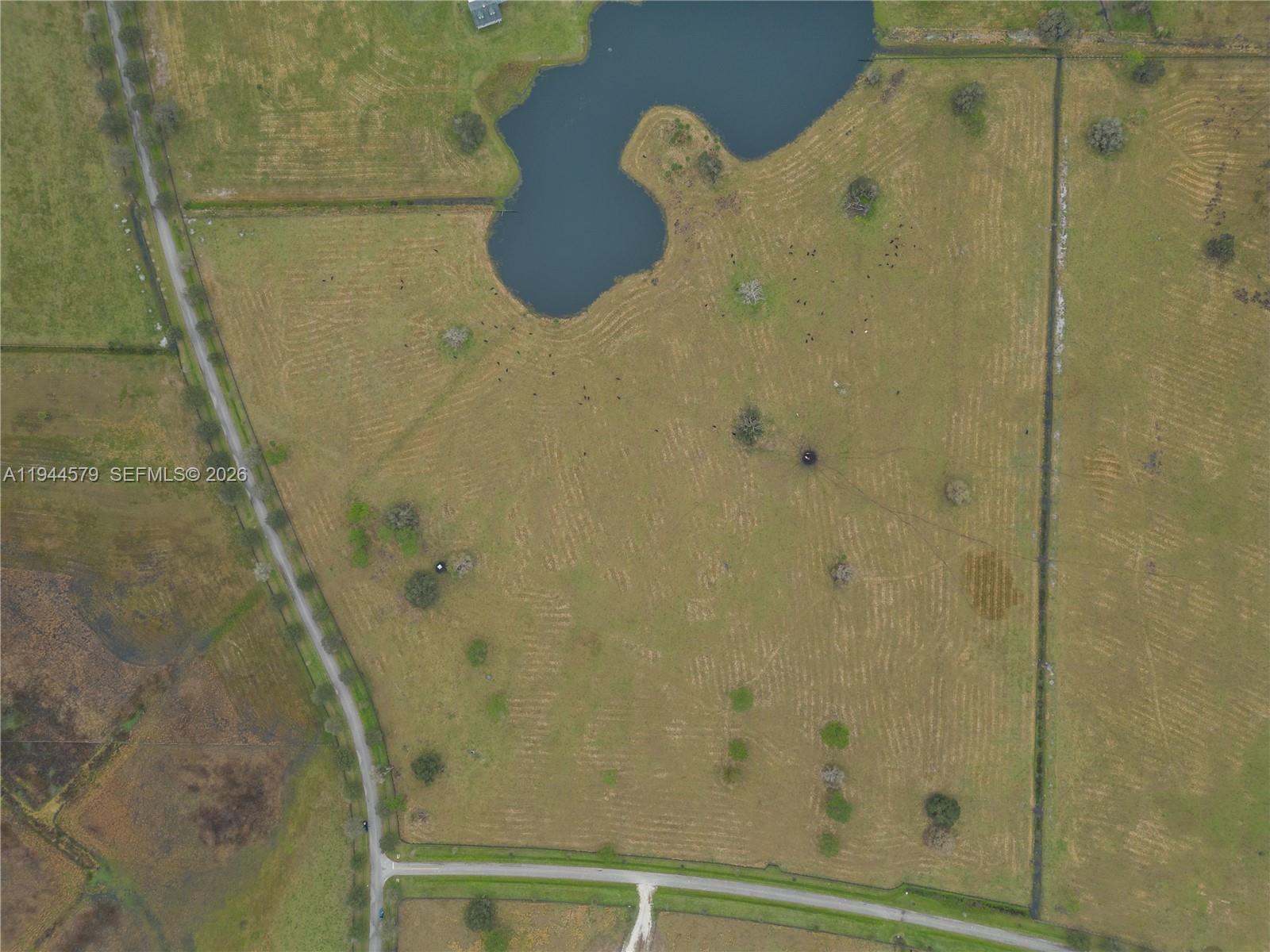 MARTIN COUNTY RANCH COMMU - Land