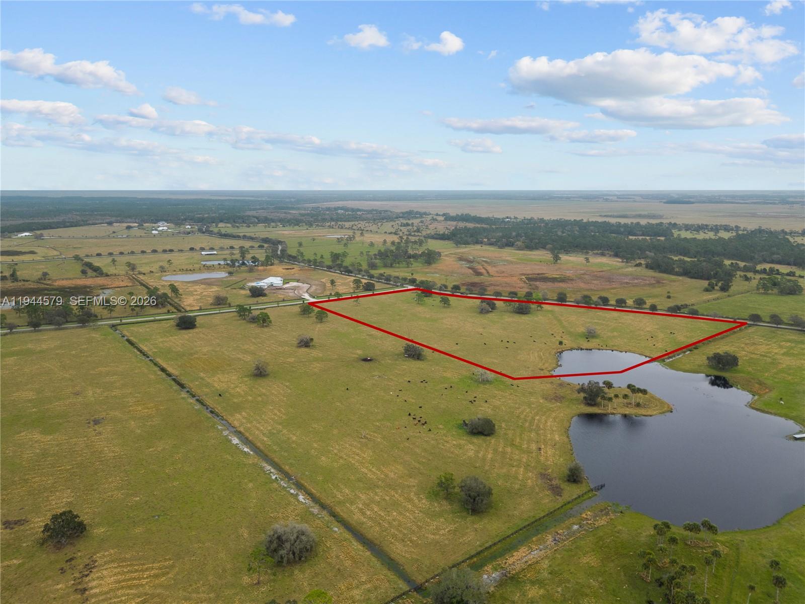 MARTIN COUNTY RANCH COMMU - Land