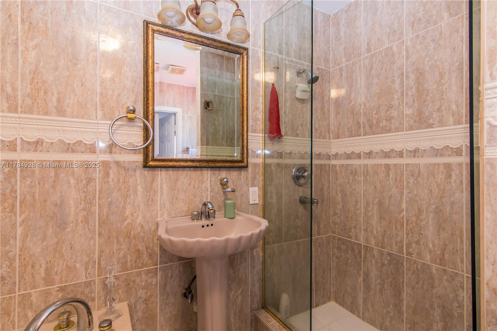 3950 SW 59th Ter