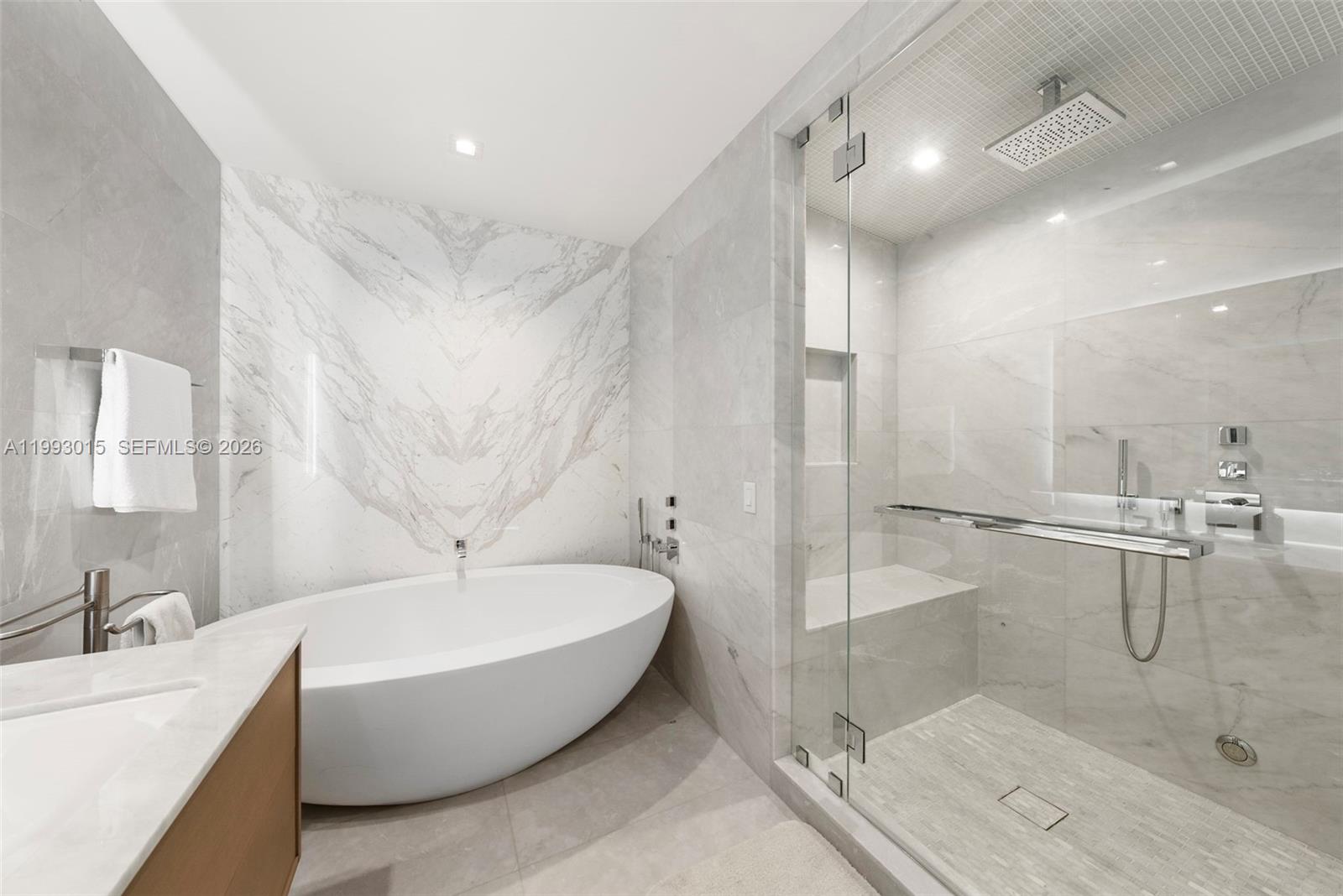 NORTH BISCAYNE BEACH AMEN - Residential