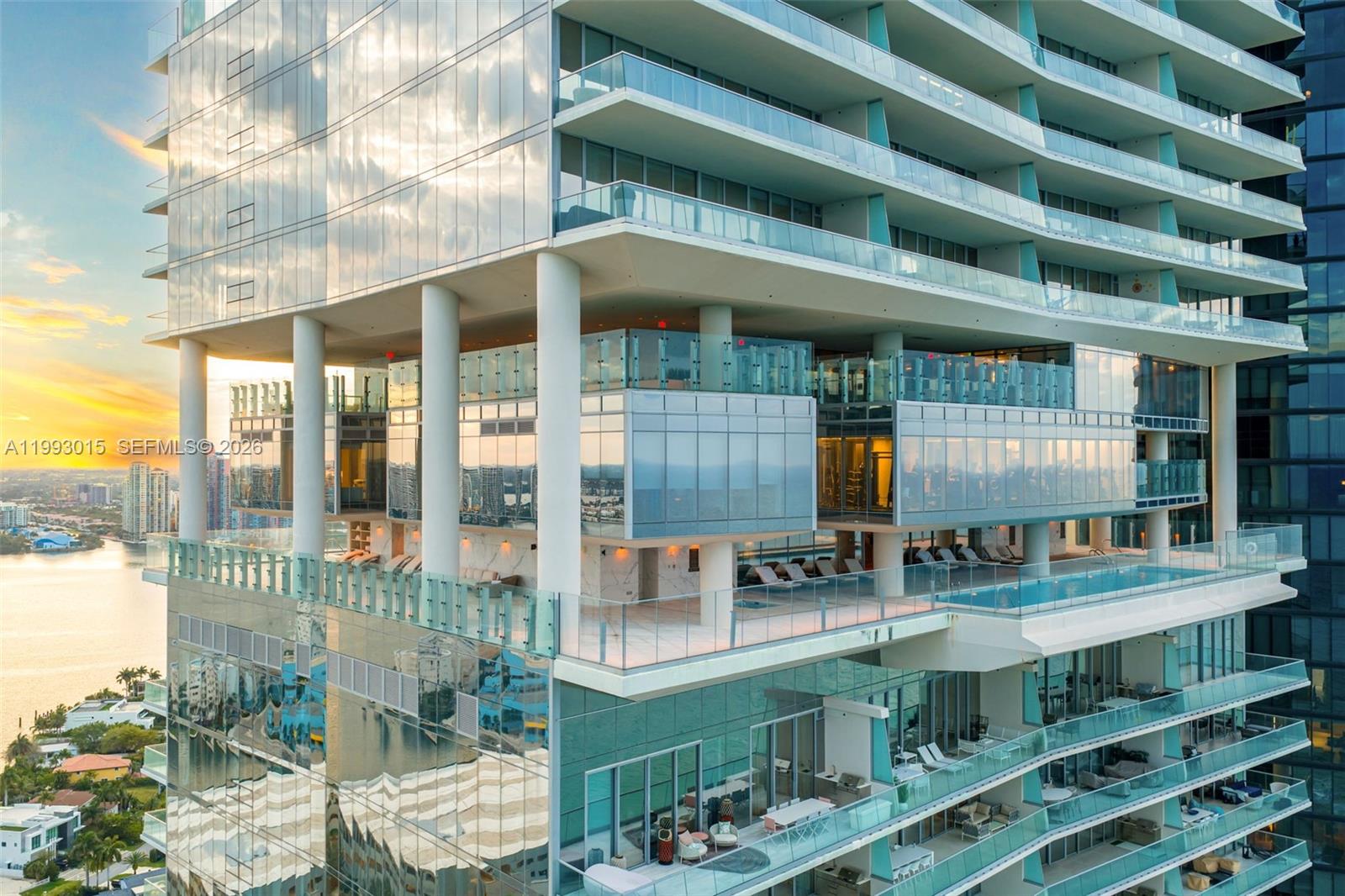 NORTH BISCAYNE BEACH AMEN - Residential