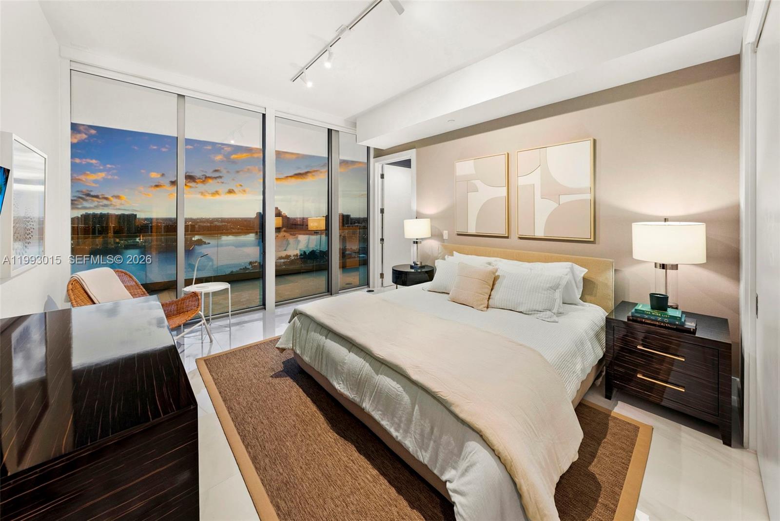 NORTH BISCAYNE BEACH AMEN - Residential