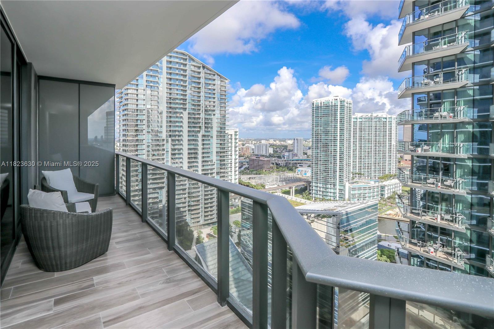 801 SMA RESIDENCES CONDO - Residential