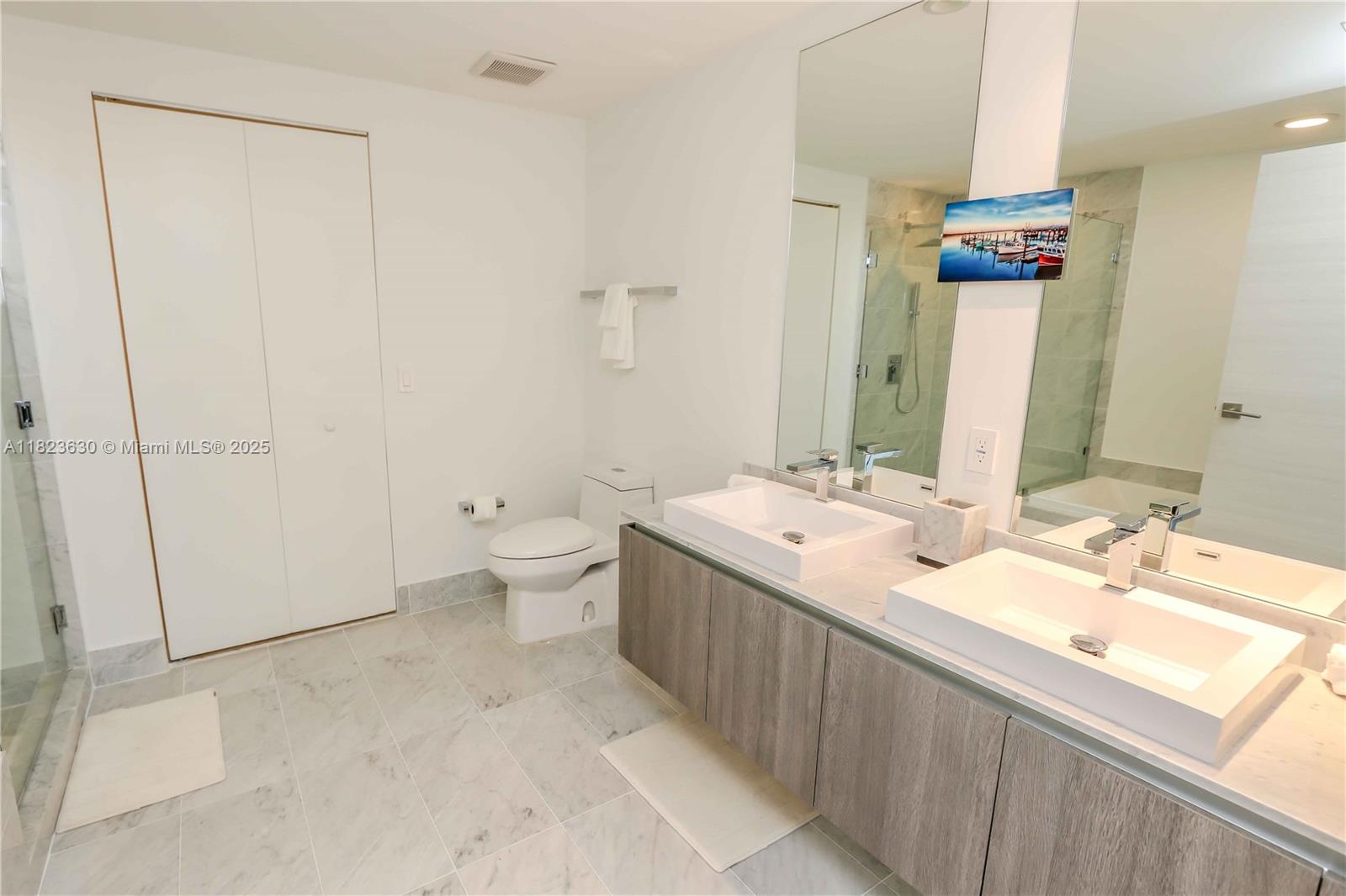 801 SMA RESIDENCES CONDO - Residential