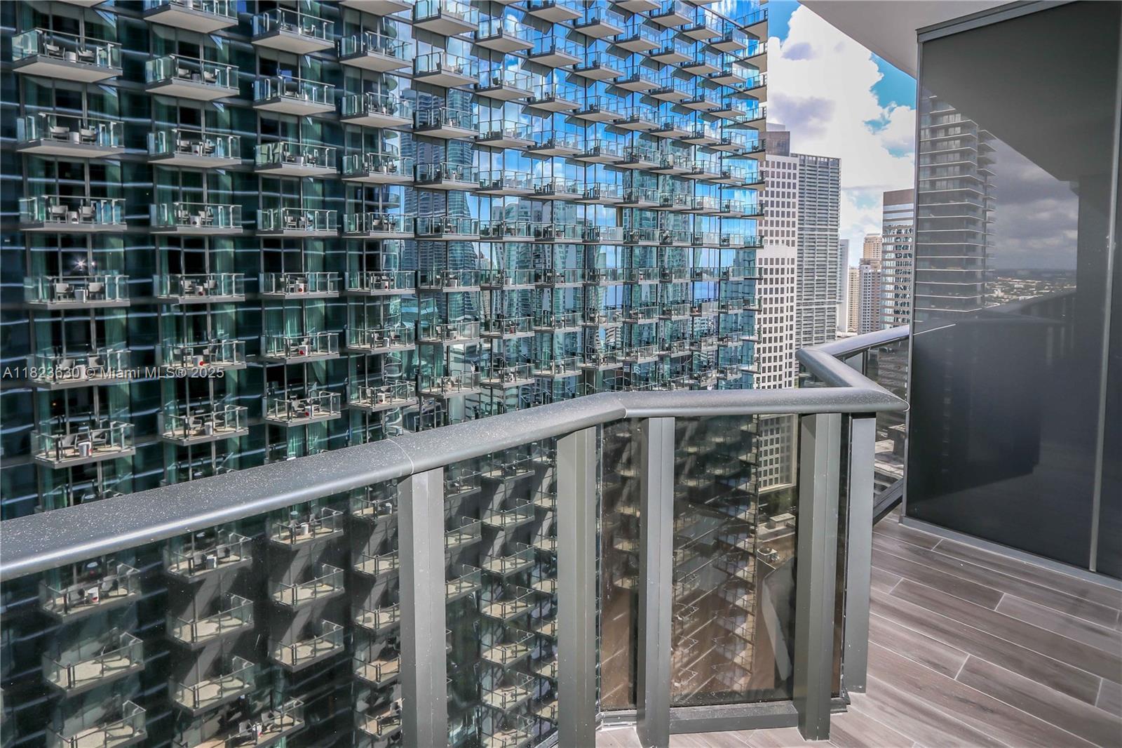 801 SMA RESIDENCES CONDO - Residential