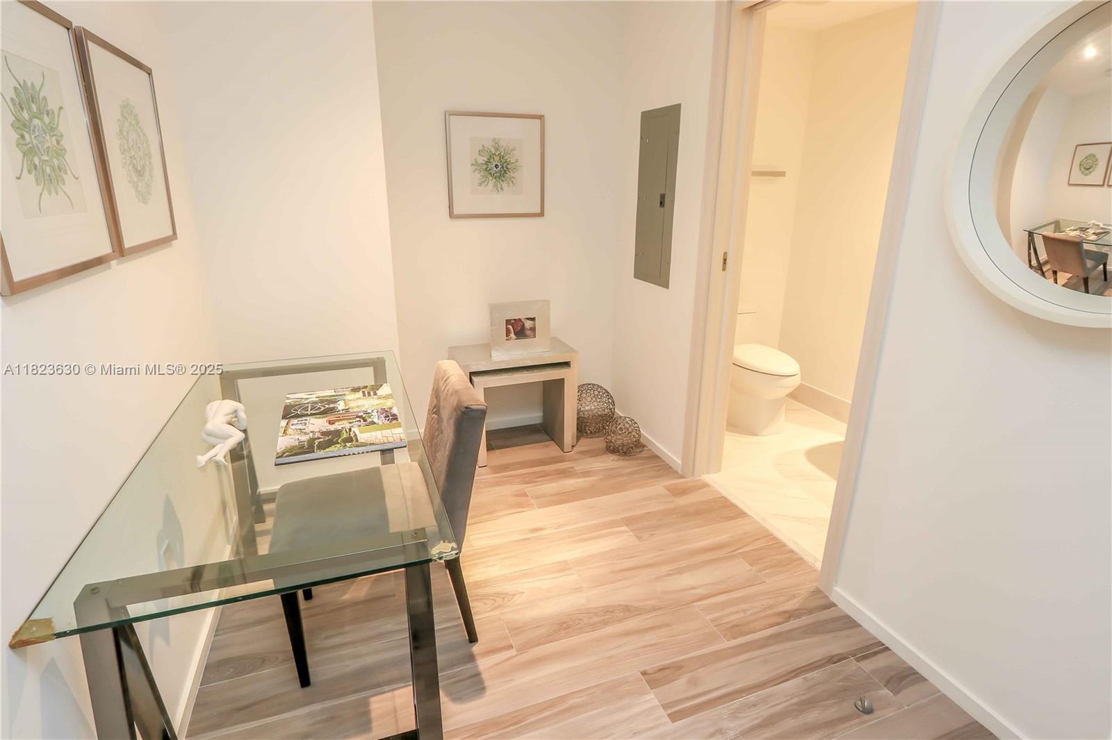 801 SMA RESIDENCES CONDO - Residential