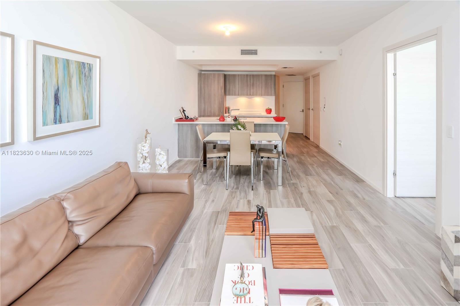 801 SMA RESIDENCES CONDO - Residential