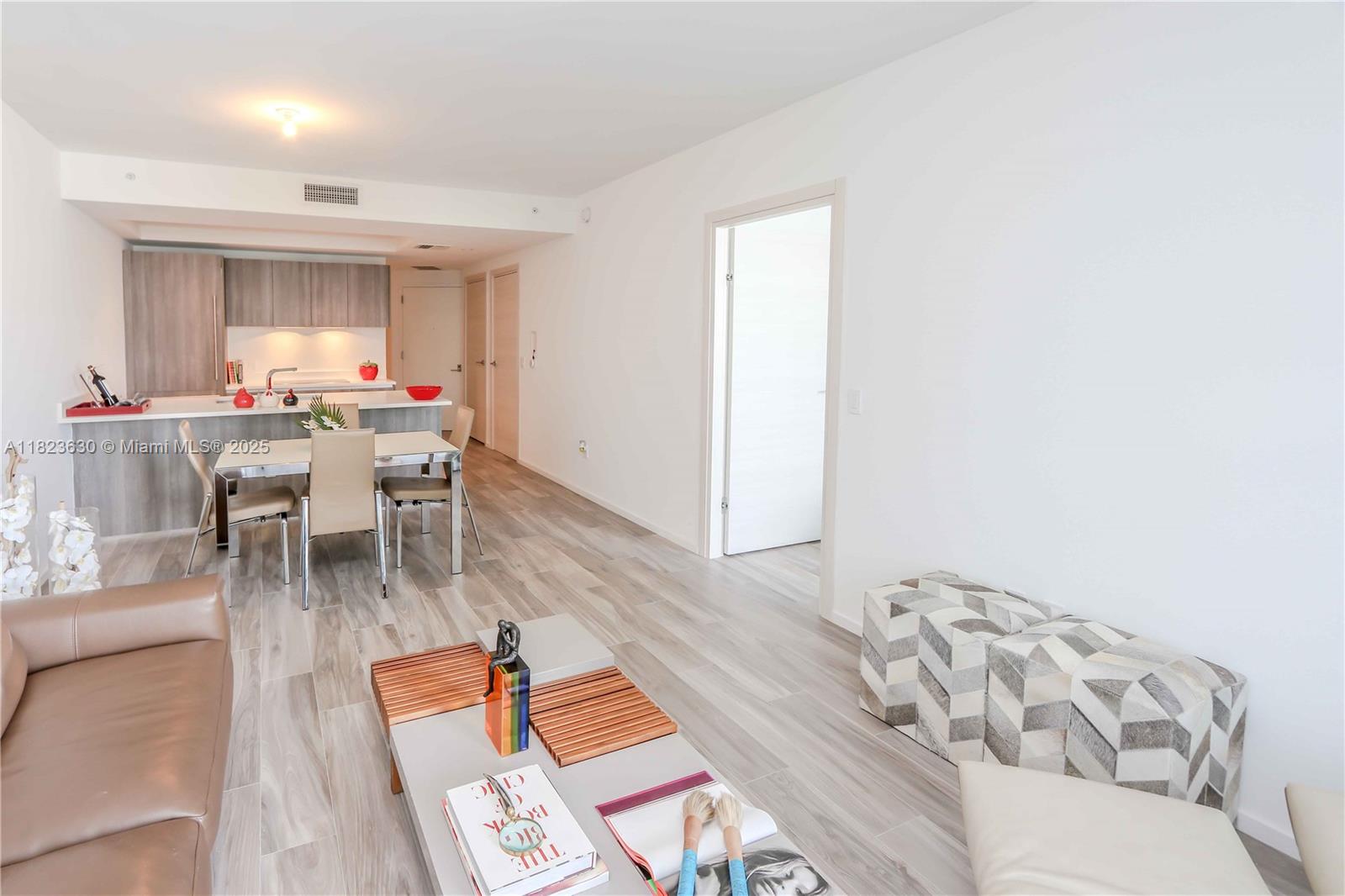 801 SMA RESIDENCES CONDO - Residential