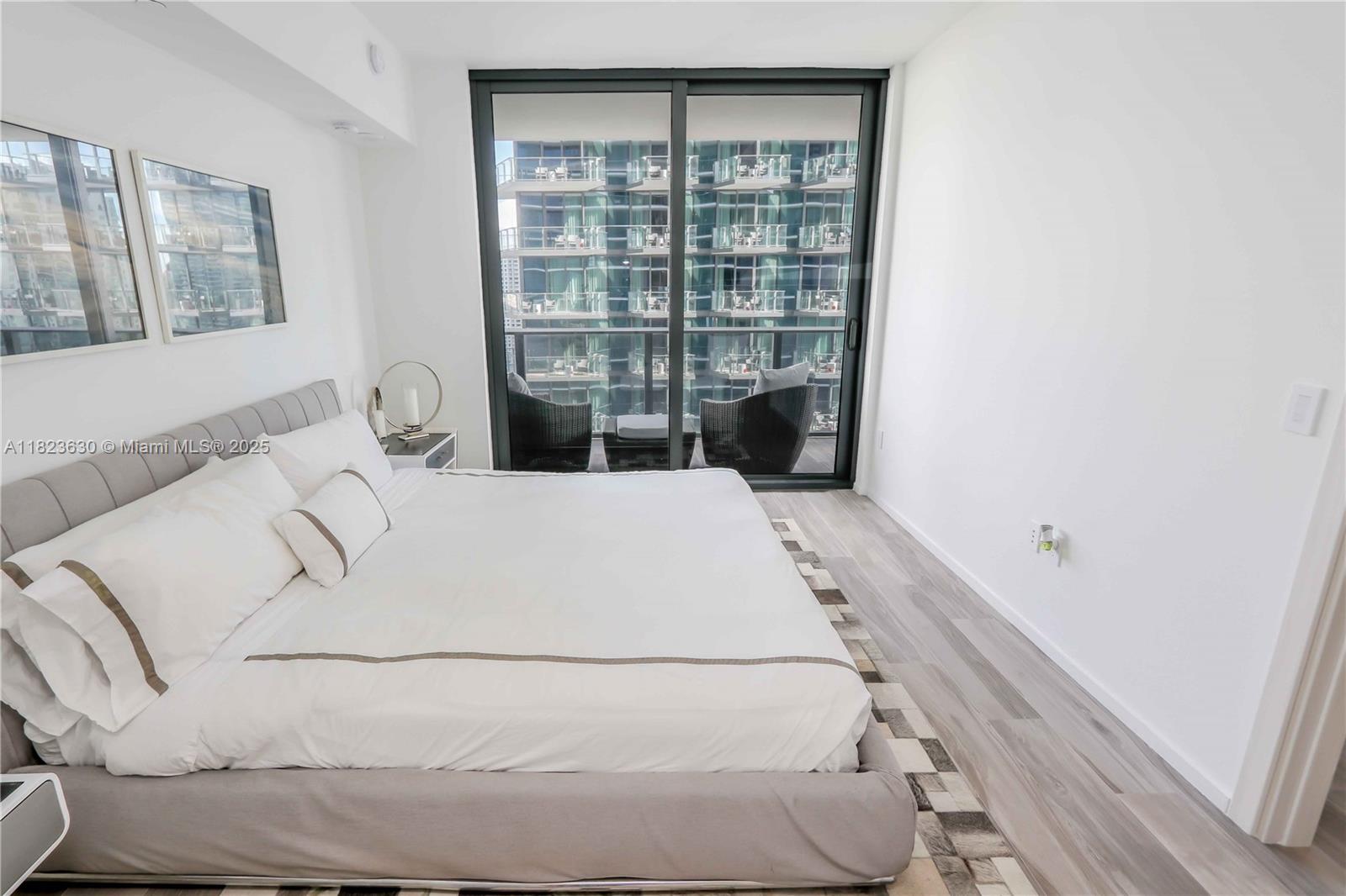 801 SMA RESIDENCES CONDO - Residential