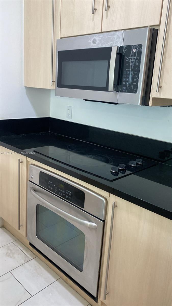 1111 SW 1st Ave 2016-N