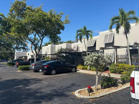 1678 NW 113th Way, Pembroke Pines, FL 33026 - MLS#: A11785453