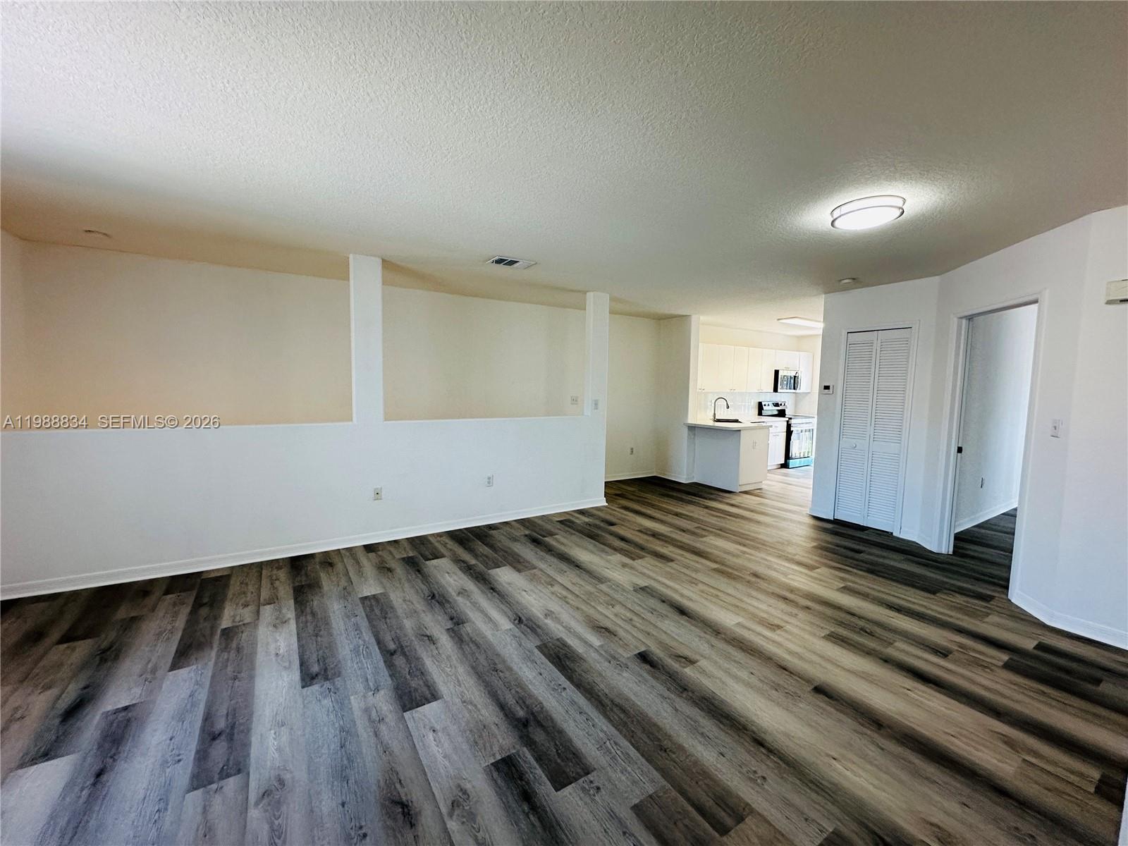 DORAL GRAND CONDO - Residential