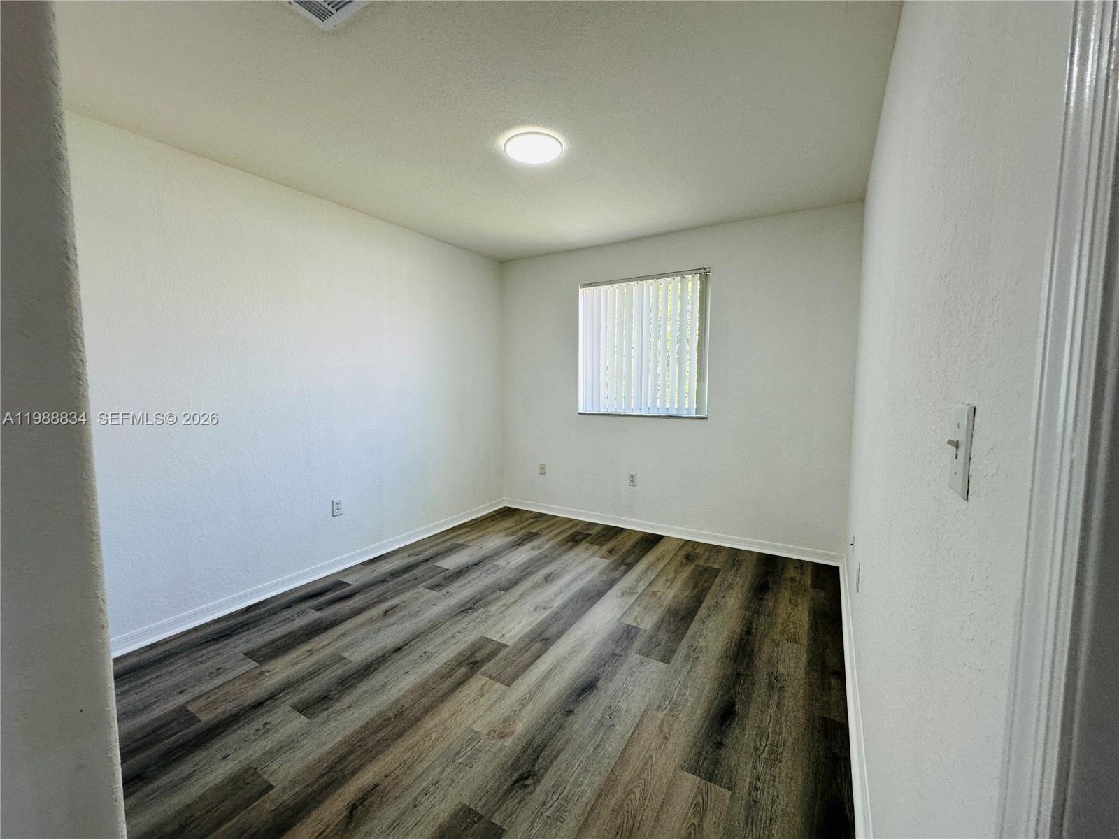 DORAL GRAND CONDO - Residential