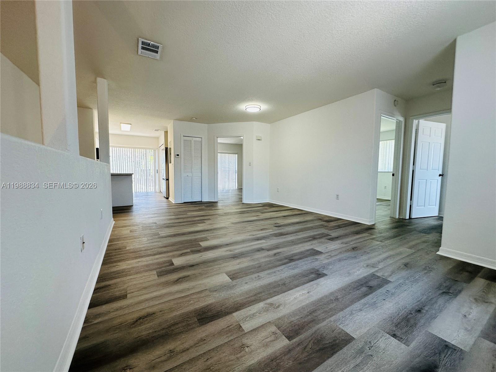 DORAL GRAND CONDO - Residential