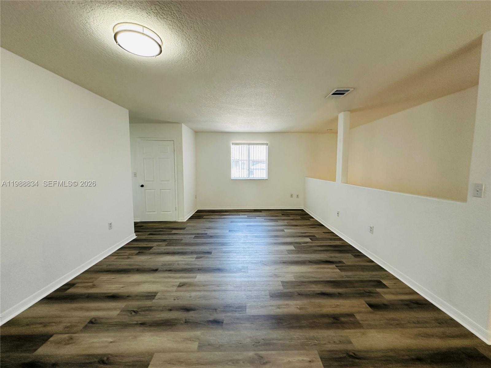 DORAL GRAND CONDO - Residential