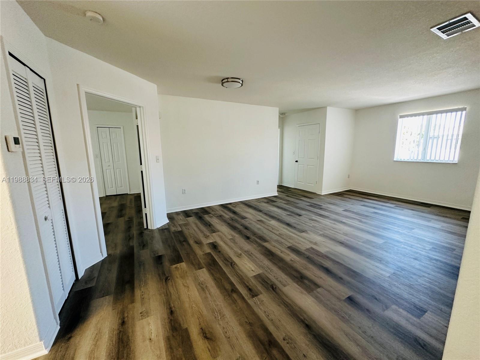 DORAL GRAND CONDO - Residential